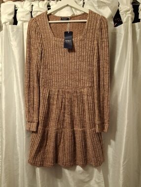 Soprani Long Sleeve Ribbed Knit Dress in Camel